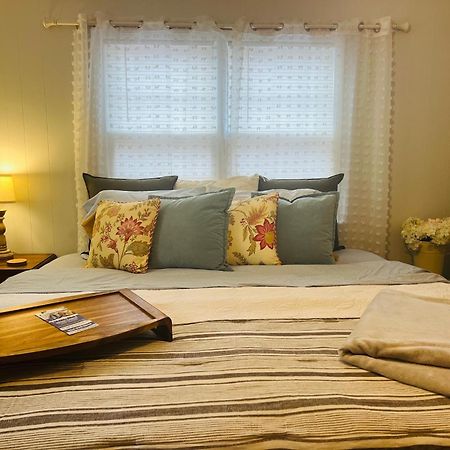 Mountain Lake Retreat - Hot Tub, Lake, Fire Pit, Wineries, Restaurant Harpers Ferry Eksteriør billede
