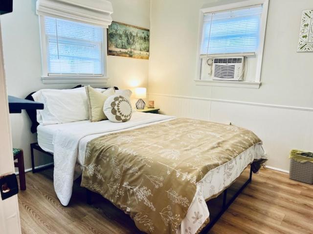 Mountain Lake Retreat - Hot Tub, Lake, Fire Pit, Wineries, Restaurant Harpers Ferry Eksteriør billede